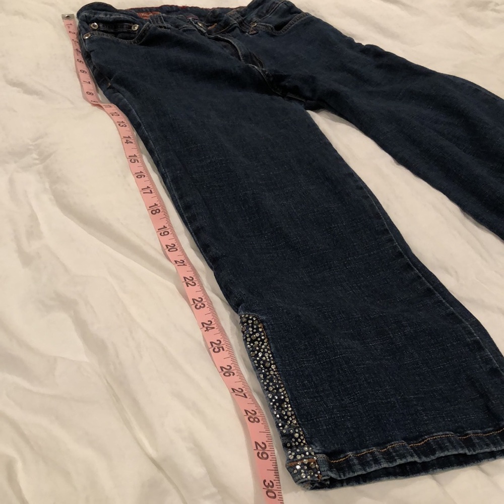 Capri jeans! PreLoved! Excellent condition! size 4! rhinestone slit trim! - Picture 5 of 16